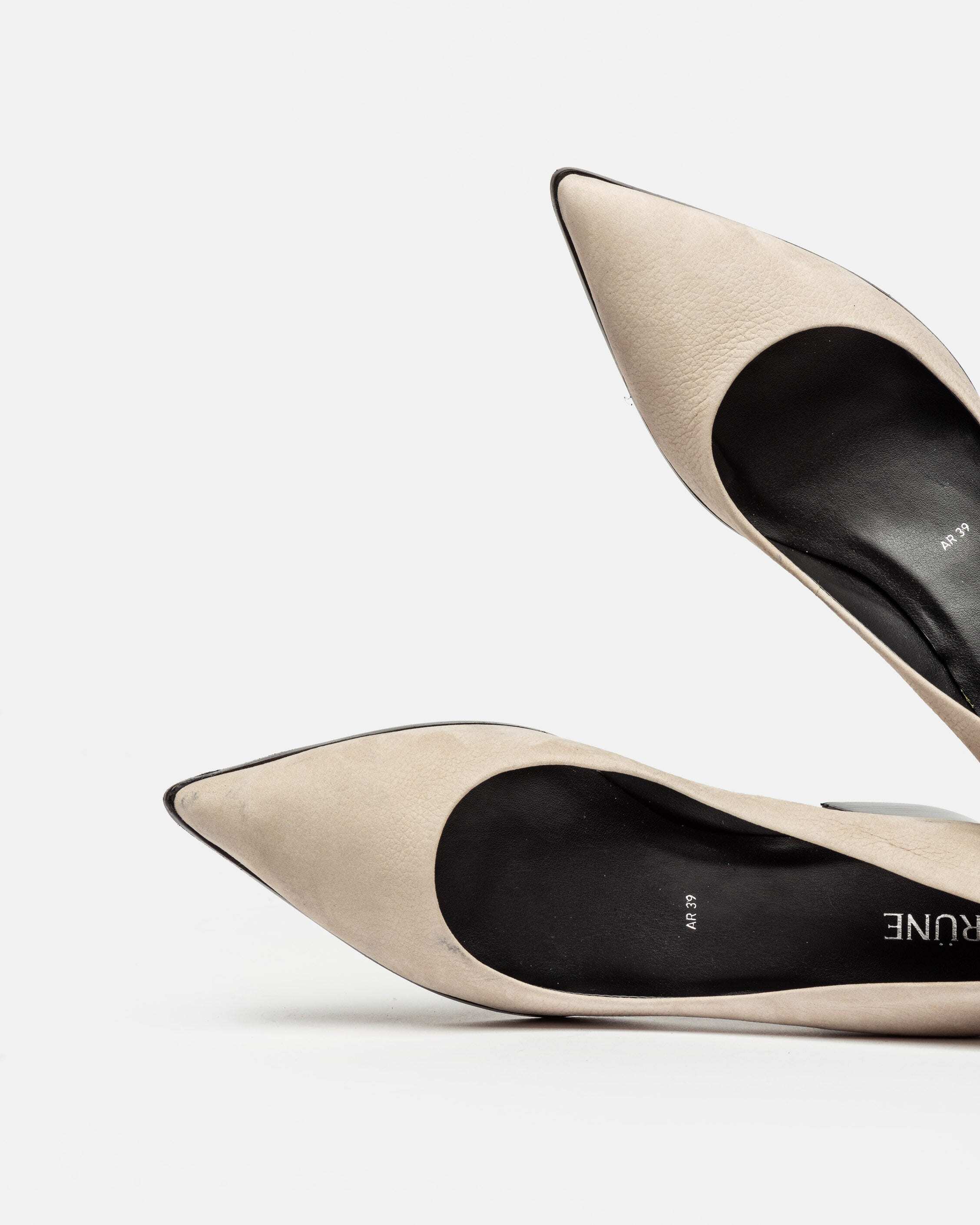 STILETTO EVA EN CUERO NOBUK