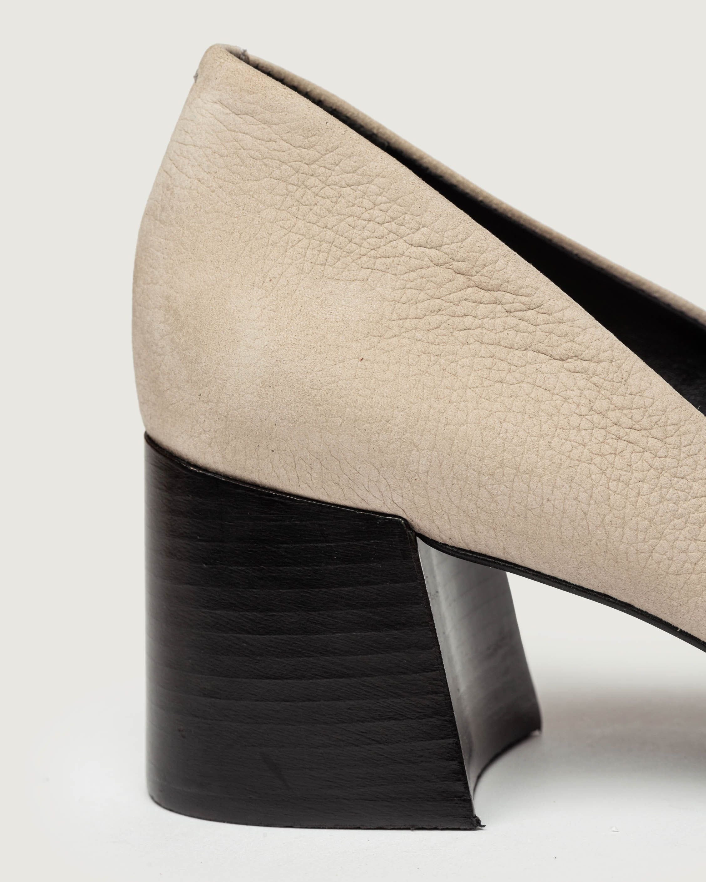 STILETTO EVA EN CUERO NOBUK