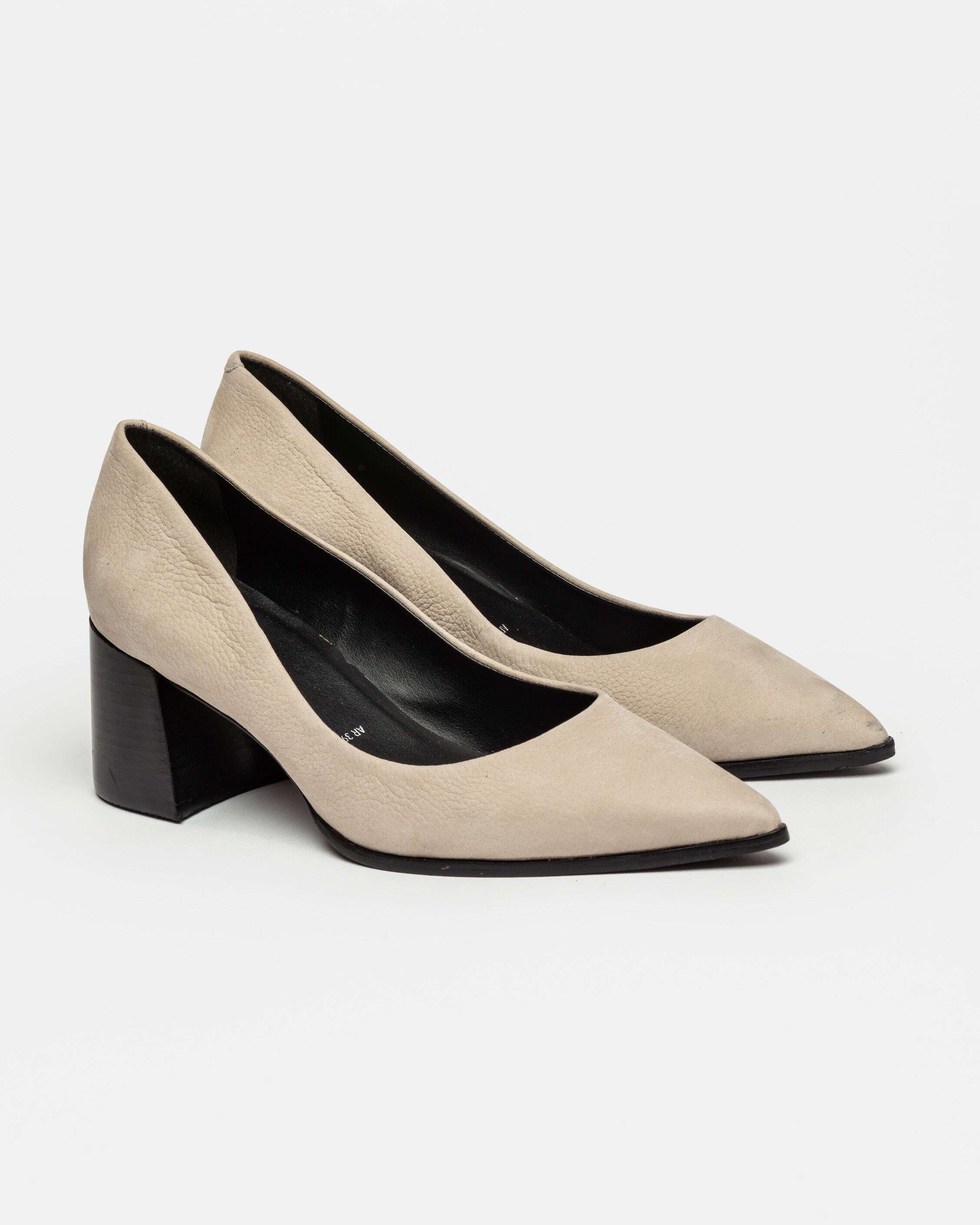 STILETTO EVA EN CUERO NOBUK