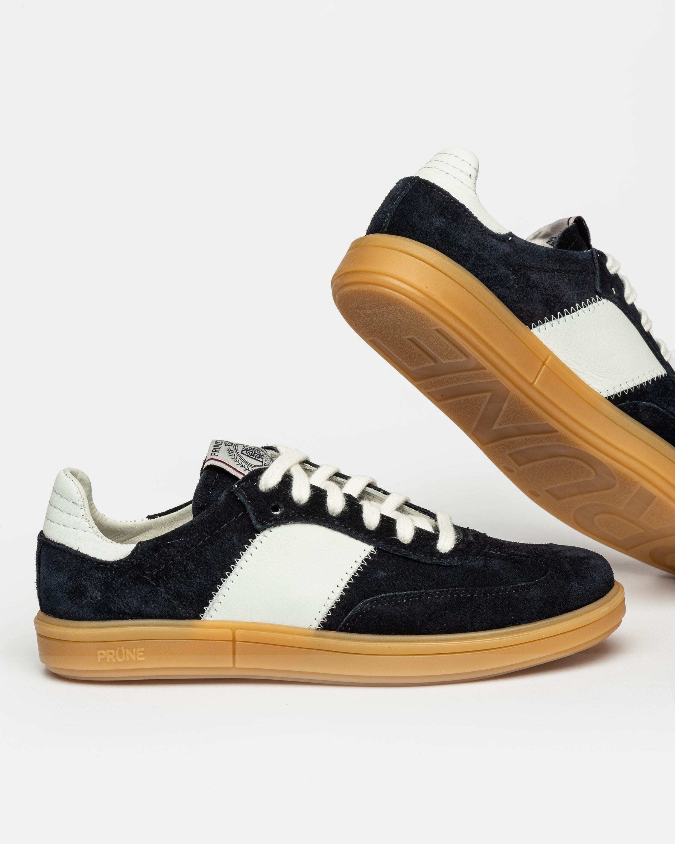 SNEAKER NIL EN GAMUZA